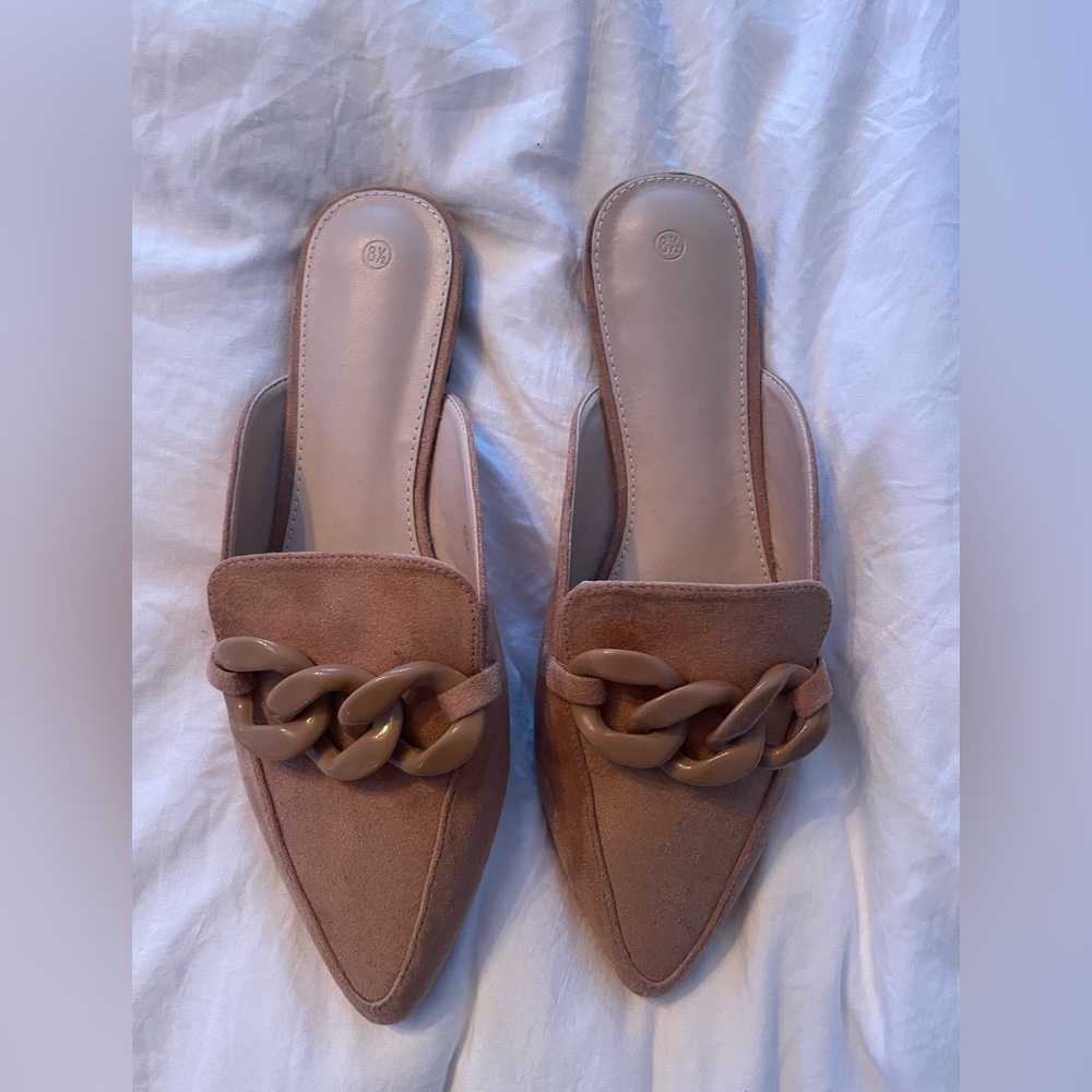 8.5 Tan slides New without box